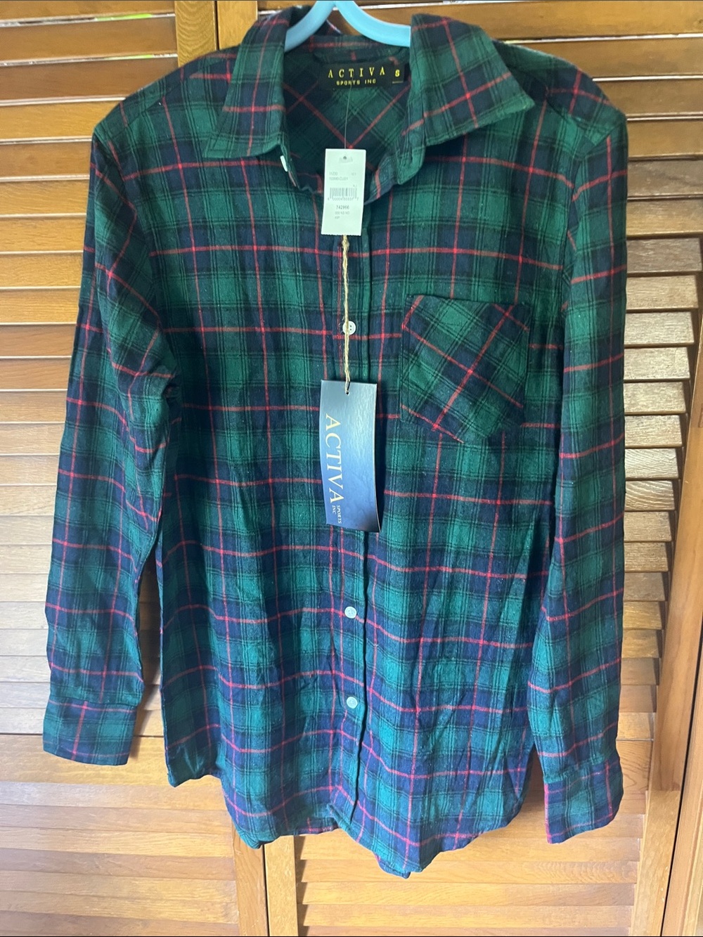 Ativa Green and Red Plaid Button-Down Men's Shirt Size Small